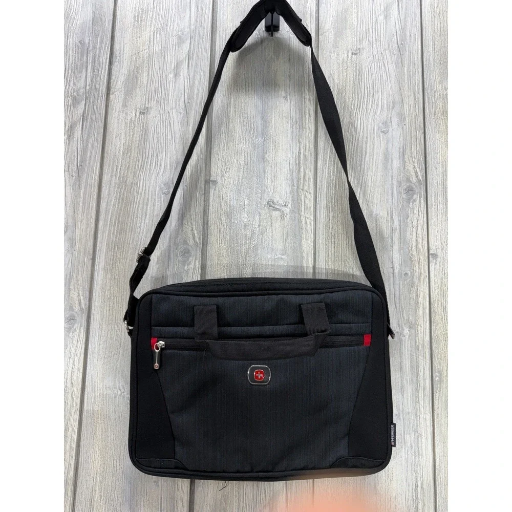 Wenger SwissGear Black Laptop Messenger Bag Shoulder Briefcase Tech Case 14x11